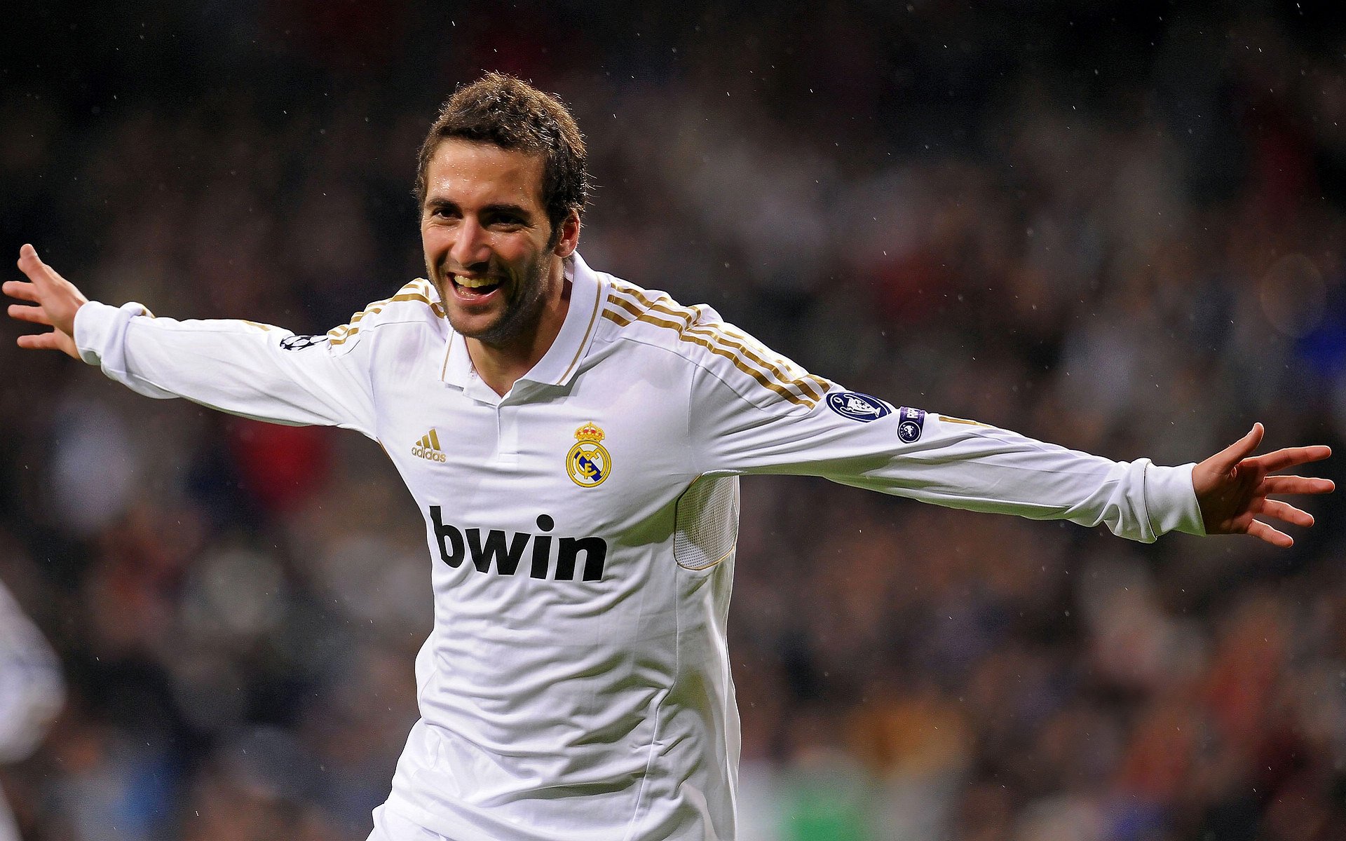 巴西收割韩国，当桑巴军团在世界杯赛场与欧冠舞台的哈弗茨交响共鸣